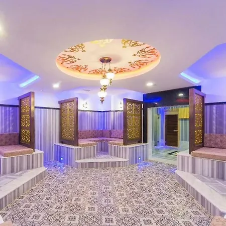 Lory Queen Luxury Алания